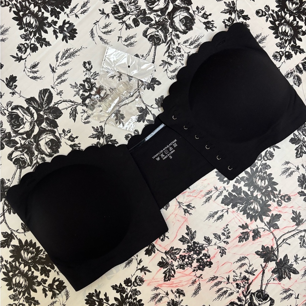 Black Strapless Bandeau Bra